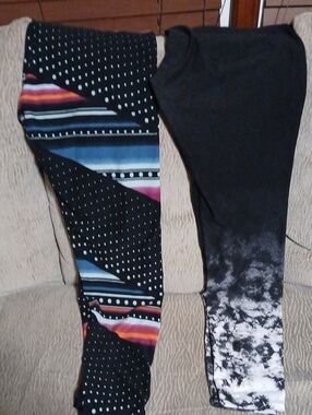 LuLaRoe Black Leggings with White-Gray Marbled Dip And A Polka Dot Geometric TC